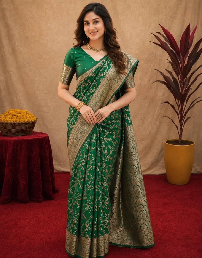 Green art silk blend banarasi jacuard work saree with unstitched blouse piece