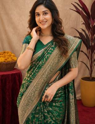 Green art silk blend banarasi jacuard work saree with unstitched blouse piece 5