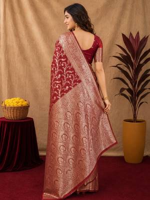 Red art silk blend banarasi jacuard work saree with unstitched blouse piece 3