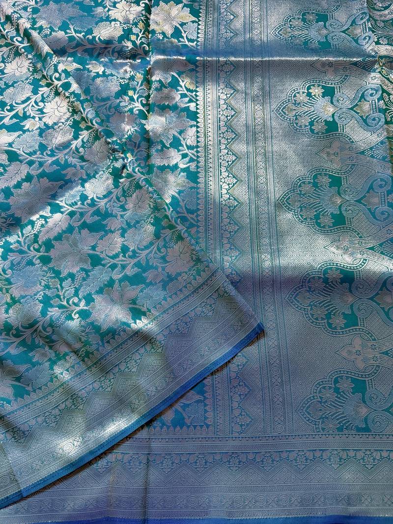 Rama top dyed weaving soft silk blend saree with blouse