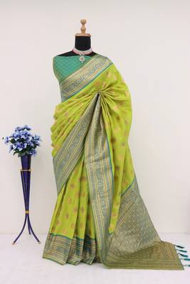 Green top dyed weaving soft silk blend saree with blouse 2