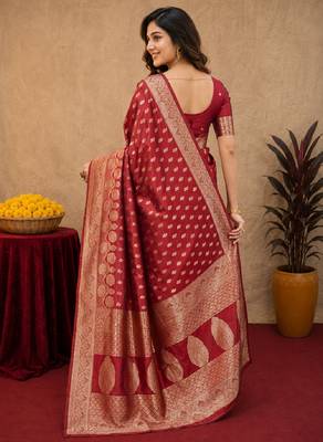Red art silk blend banarasi jacuard work saree with unstitched blouse piece 3