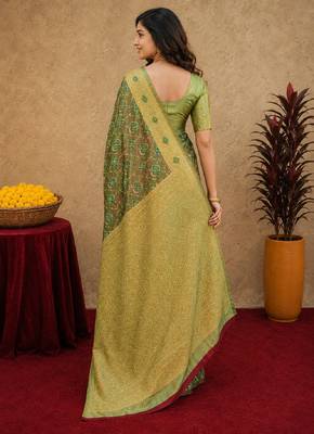 Light green art silk blend banarasi jacuard work saree with unstitched blouse piece 3