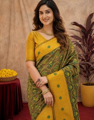 Green mustard art silk blend banarasi jacuard work saree with unstitched blouse piece 5
