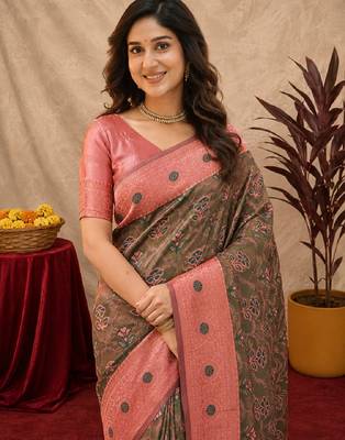 Green pink art silk blend banarasi jacuard work saree with unstitched blouse piece 5
