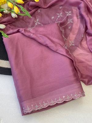 Oninon zharkan stone work chiffon saree with blouse 2