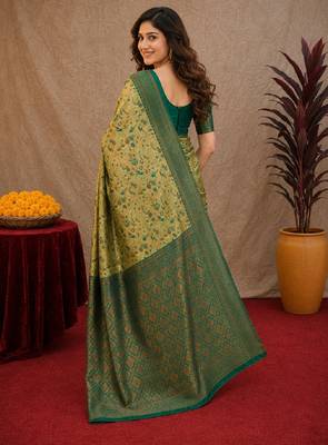 Parrot green Art silk blend banarasi jacuard bird motif work saree with unstitched blouse piece 3