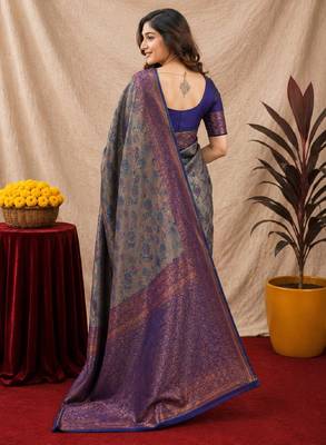 Turquoise blue Art silk blend banarasi jacquard bird motif work saree with unstitched blouse piece 3