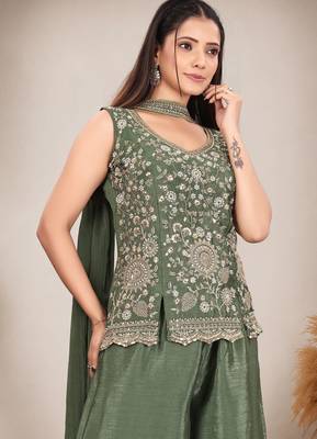 Ethnic Motifs Embroidered Sequinned Scalloped Kurti with Palazzo & Dupatta 4