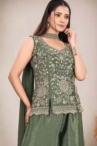 Ethnic Motifs Embroidered Sequinned Scalloped Kurti with Palazzo & Dupatta