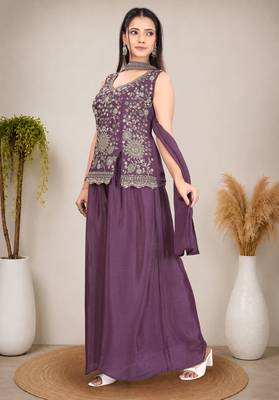Ethnic Motifs Embroidered Sequinned Scalloped Kurti with Palazzo & Dupatta 2