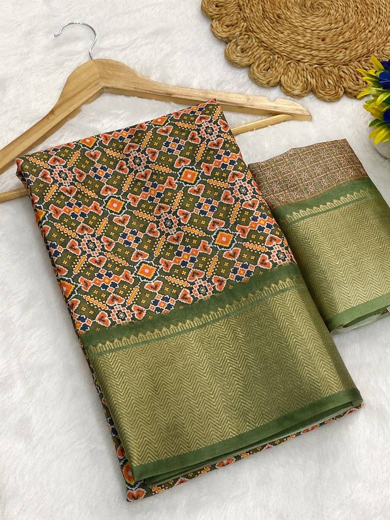 Peroot digital print dola silk blend saree with blouse