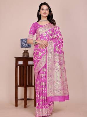 Magenta tapela dying dola silk blend saree with blouse 4