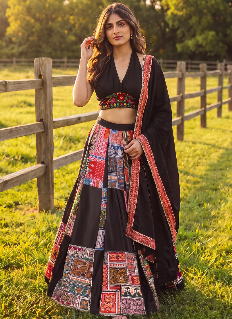 Women's Black Zari Thread Printed Work Lehenga Choli For Navratri