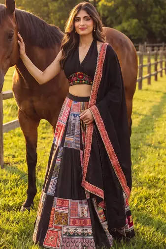 Women's Black Zari Thread Printed Work Lehenga Choli For Navratri