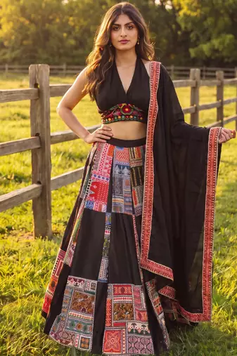 Women's Black Zari Thread Printed Work Lehenga Choli For Navratri