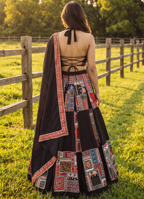 Women's Black Zari Thread Printed Work Lehenga Choli For Navratri 5