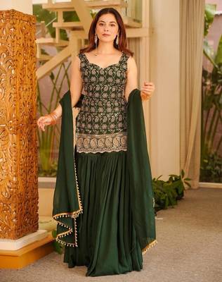 Dark green printed anarkali kurta set with dupatta 3