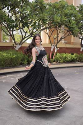 Black Rayon Readymade Navratri Lehenga Choli with Mirror Gamthi Work 3