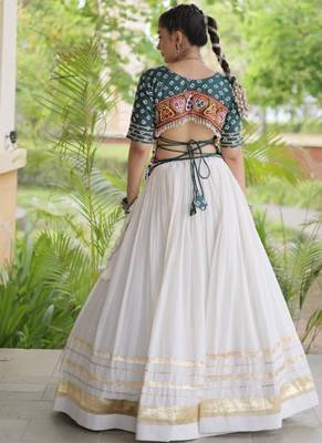 Green&White Cotton Readymade Navratri Lehenga Choli with Bandhej & Embroidery Work 4