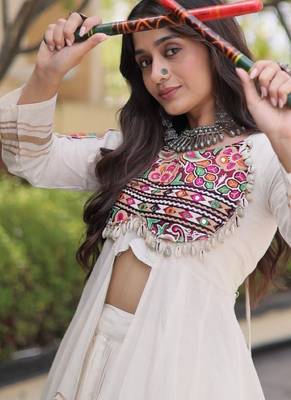 White Cotton Readymade Navratri Lehenga Choli with Gamthi Thread & Mirror Work 3