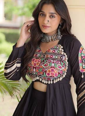 Black Cotton Readymade Navratri Lehenga Choli with Gamthi Thread & Mirror Work 4