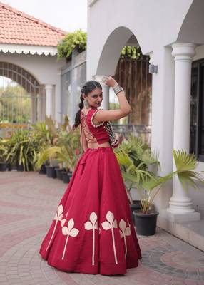 Red Silk Blend Readymade Navratri Lehenga Choli with Mirror & Gamthi Embroidery Work 4