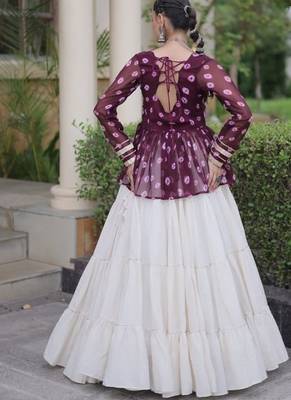 Maroon&White Cotton Readymade Navratri Lehenga Choli with Kutchi Gamthi Patchework 4