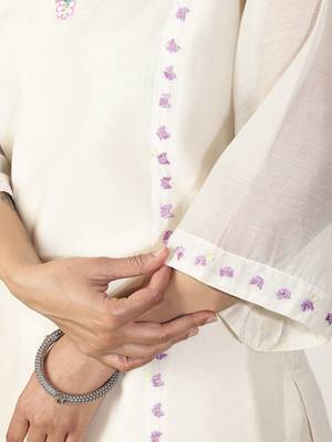 Off-white a-line kali kurta set with threadwork embroidery, stitched 2