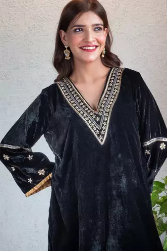 Black velvet hand embroidered kurta set, stitched