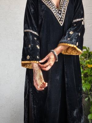 Black velvet hand embroidered kurta set, stitched 3