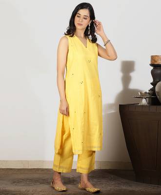 Yellow chanderi kurta set with mirrorwork, stitched 2