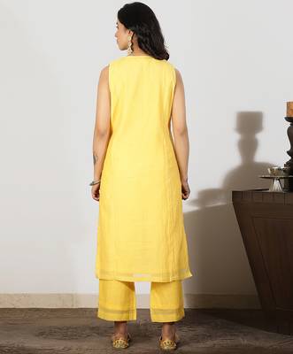 Yellow chanderi kurta set with mirrorwork, stitched 4