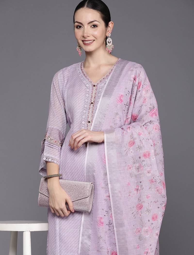 Floral Embroidered Regular Thread Work Linen Kurta with Trousers & Dupatta