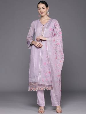 Floral Embroidered Regular Thread Work Linen Kurta with Trousers & Dupatta 1