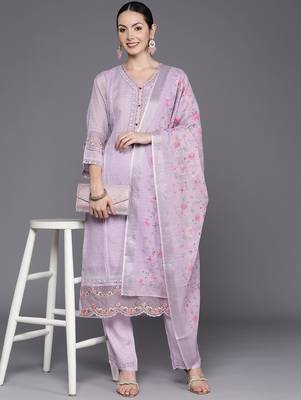Floral Embroidered Regular Thread Work Linen Kurta with Trousers & Dupatta 8
