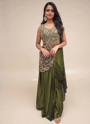 Regal silk blend embroidered saree  2