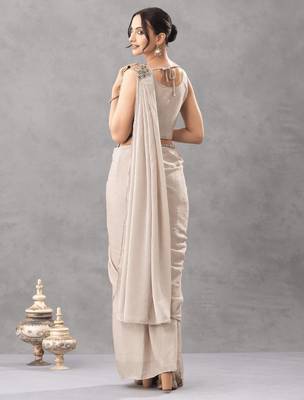 Floral embroidery saree 4