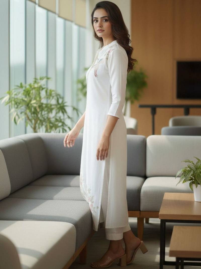 Women Ethnic Motifs Embroidered Regular Thread Work Kurta with Trousers