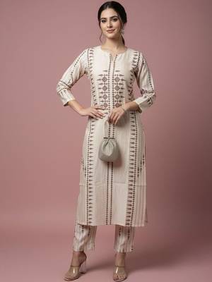 Women Ethnic Motifs Printed Regular Chanderi Silk Kurta with Trousers 1