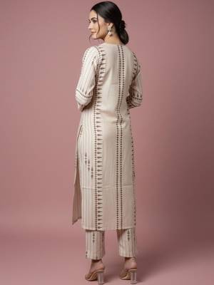 Women Ethnic Motifs Printed Regular Chanderi Silk Kurta with Trousers 6