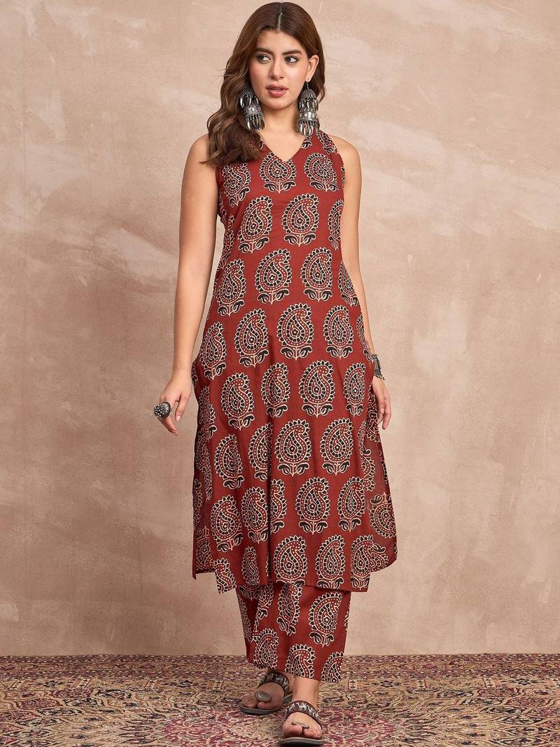 Women Ethnic Motifs Printed Regular Kurta with Palazzos Kurta Sets