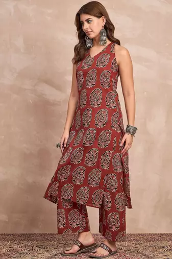 Women Ethnic Motifs Printed Regular Kurta with Palazzos Kurta Sets