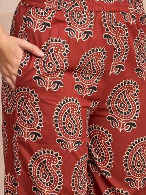 Women Ethnic Motifs Printed Regular Kurta with Palazzos Kurta Sets 4