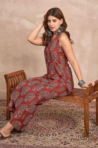Women Ethnic Motifs Printed Regular Kurta with Palazzos Kurta Sets
