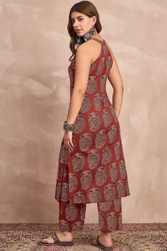 Women Ethnic Motifs Printed Regular Kurta with Palazzos Kurta Sets
