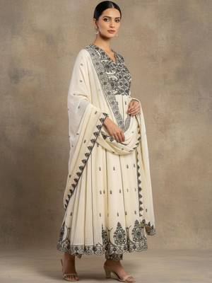 Women Ethnic Motifs Embroidered Panelled Thread Work Pure Cotton Kurta with Trousers & With Dupatta 7