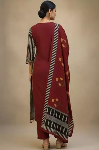 Women Ethnic Motifs Printed Regular Kurta with Trousers & With Dupatta