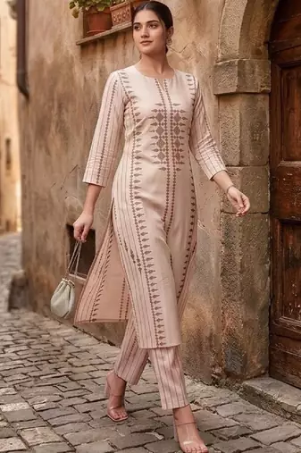 Women Printed Regular Chanderi Silk Kurta with Trousers