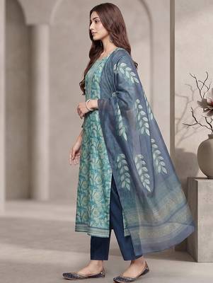 Women Floral Printed Regular Sequinned Kurta with Trousers & With Dupatta 4